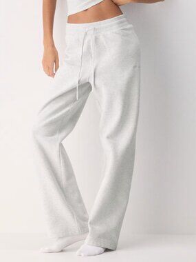 Aritzia Cozy Sweatfleece Perfect Banded Sweatpant